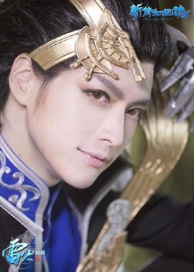 图4：男偃师代言人小小白