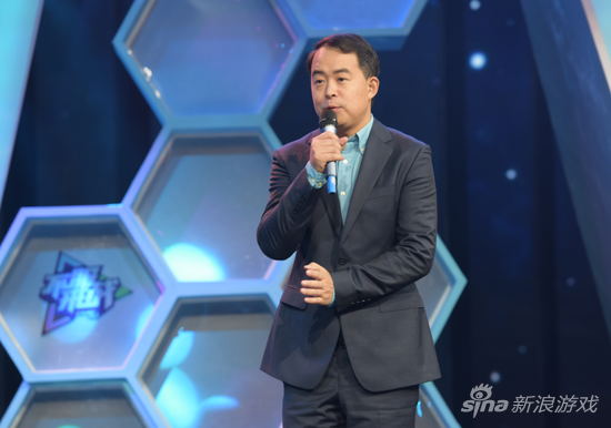 郑华平向来宾致欢迎辞