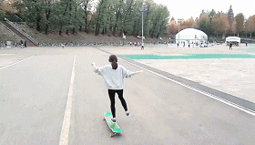 突然感觉男生玩这个有点娘了……