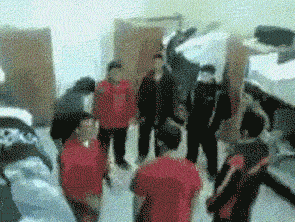 最后赢得人请客，哦不，付医药费吗？