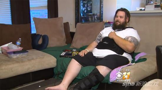 一名男子玩《辐射4》时被汽车撞成重伤