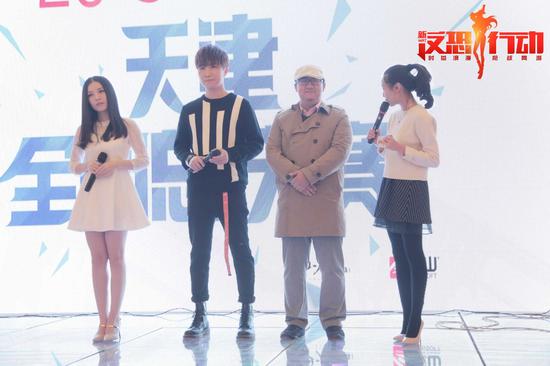 反恐行动代言人徐良本兮现场高清帅照