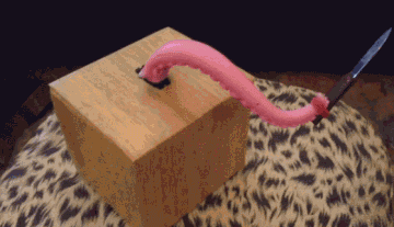 做个不持刀的版本应该能热卖