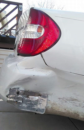 这不留了联系方式么……