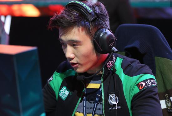 英雄联盟选手死亡宣告怒砸基地 职业生涯恐到尽头