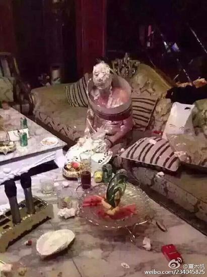 啊哈哈哈，这应该有夺夫之仇！