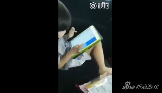 巴西3岁游戏神童手速惊人