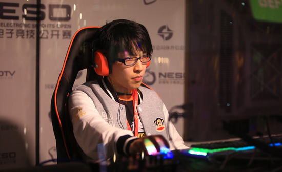 全国电子竞技公开赛中的张戬朗
