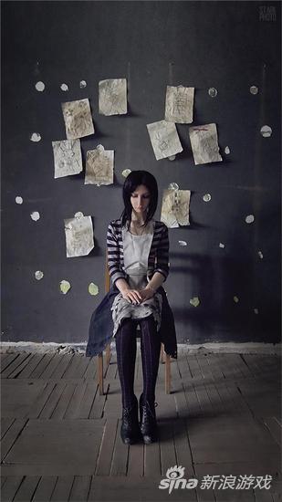 异国美女Cos暗黑风爱丽丝