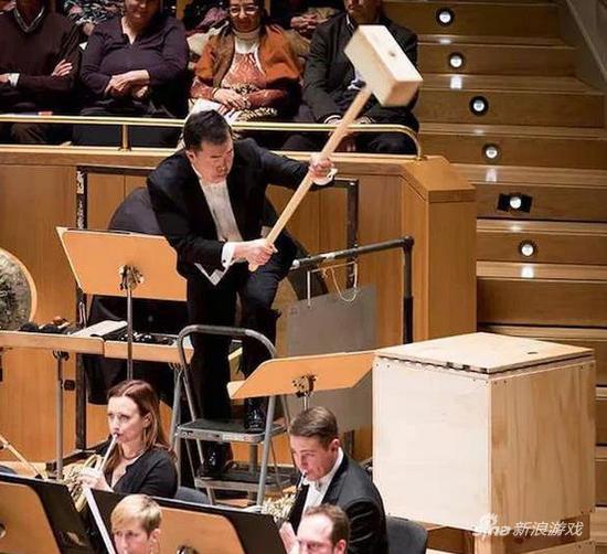 每个服务器总有几个硬是要用战锤的游吟诗人