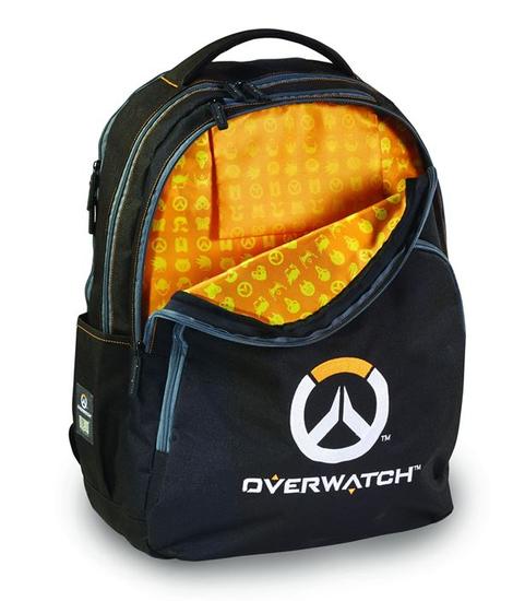 黑色双肩《斗阵特攻》背包 内含众多夹层 可装笔电、平板电脑、充电器