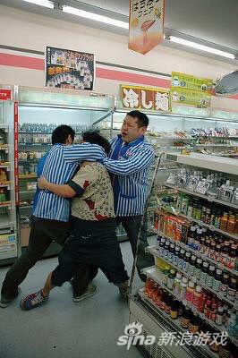 据说这是没有拿到罗森鹿岛挂画的阿宅