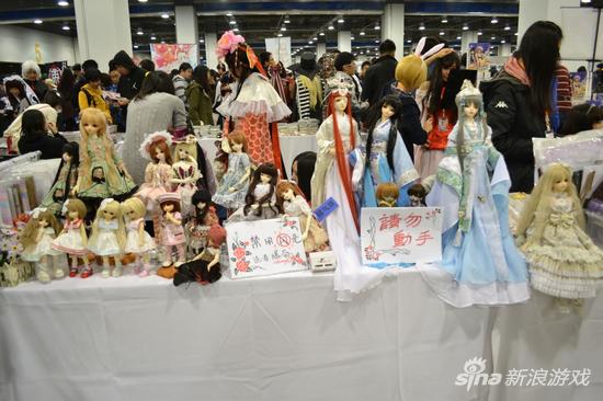 八旬老太爱上二次元 要和孙女一起参加Cosplay