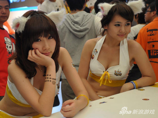 游戏嫩模揭圈内黑幕 天天吃斋饭过得像尼姑