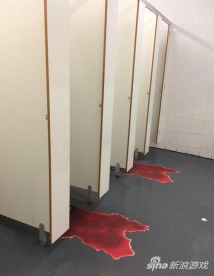 《杀手6》超恐怖广告入驻女厕 吓坏过路妹子