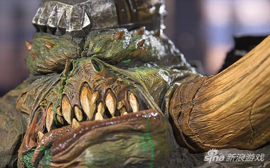 精致限量版魔兽格罗玛什雕像