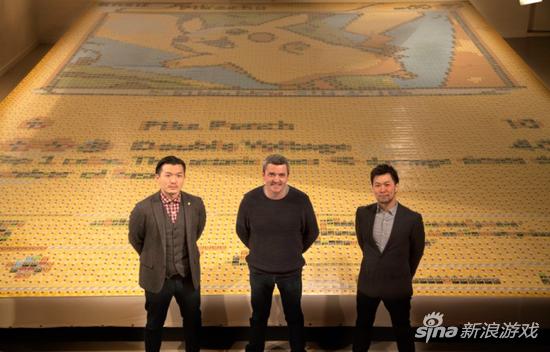 牛人用精灵宝可梦卡拼出巨型皮神