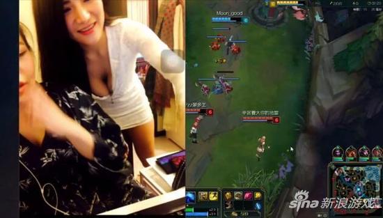 女主播直播排位赛室友乱入 笑称我只露脸不露胸