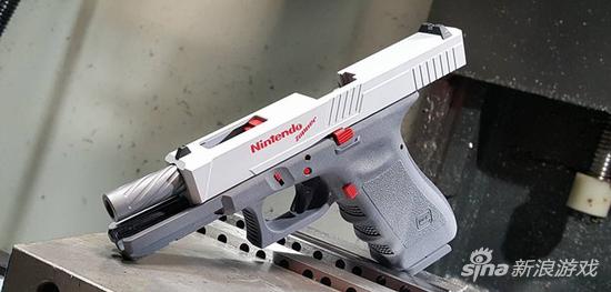 NES光枪与格洛克手枪合体