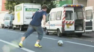 少年你球不要了？