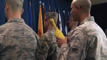 在部队混，必须要能抵挡尖叫鸡的诱惑