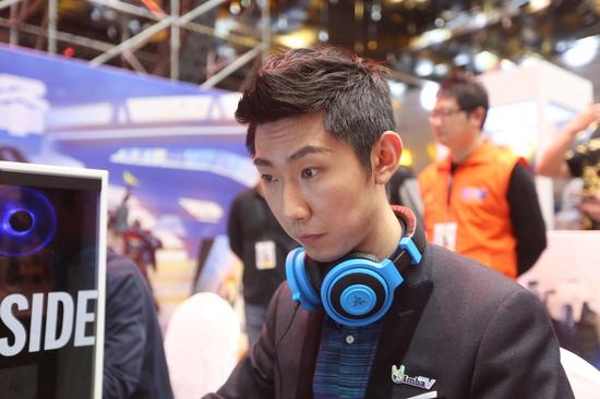 守望先锋试玩会现场签售人气火爆