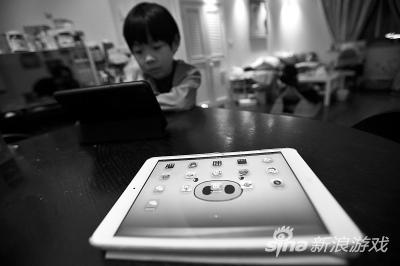 儿童接触电子设备催生很多问题。