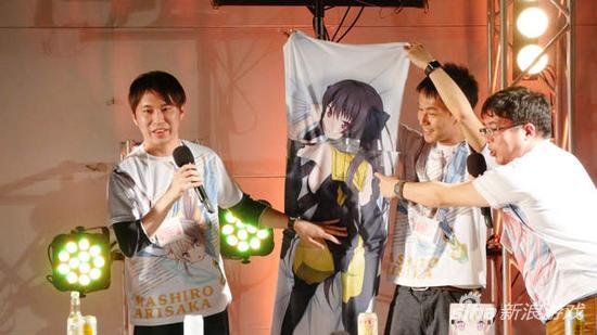 衣服是真的可以脱下来的哦