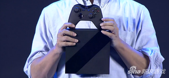 正方形的机身非常小巧