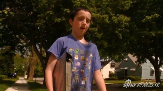 男孩精灵宝可梦卡片被抢 警官追回并送限量卡