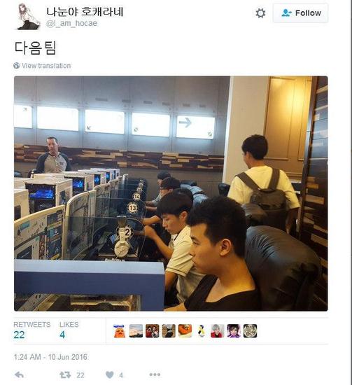 《守望先锋》制作团队现身网吧比赛 被中学生完虐