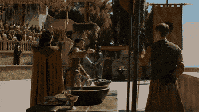 楞着干嘛，赶紧敲锣收钱。