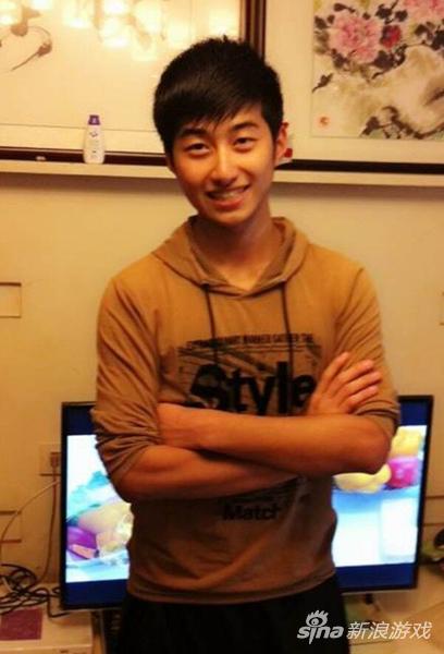 朱伟健在游戏中的ID为残星