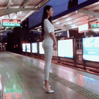 这个世界需要屁股！