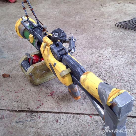 玩家自制《守望先锋》狂鼠武器