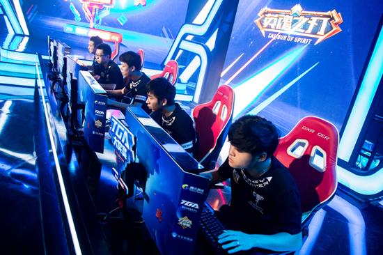 总决赛赛前紧张调试