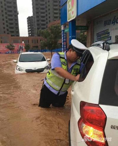 警察同志，我1分钟前还不是停这儿的，我一会儿就飘走了！