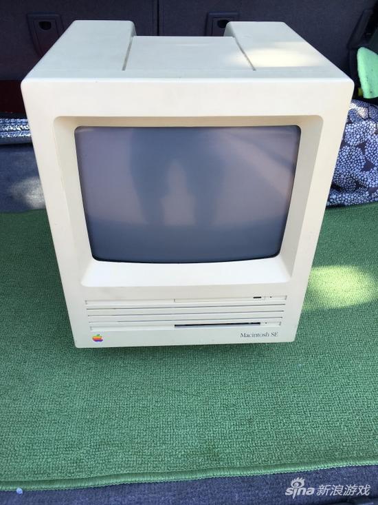 网友收购废旧苹果mac电脑 竟发现隐藏成人游戏