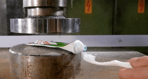 连挤牙膏也懒到这种程度