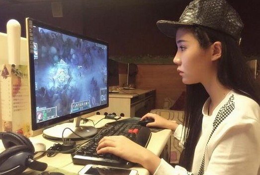 lol陪玩1200一晚 妹子究竟陪你玩什么?