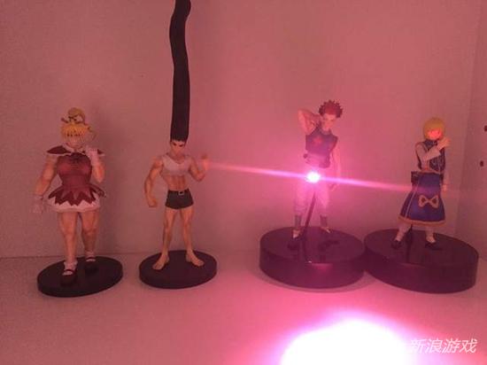 这一条奇葩手办真的好抢眼