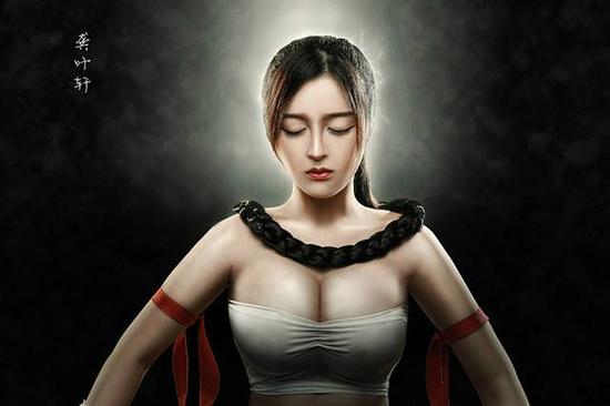 lol女体盲僧cosplay 身材有料颜值高