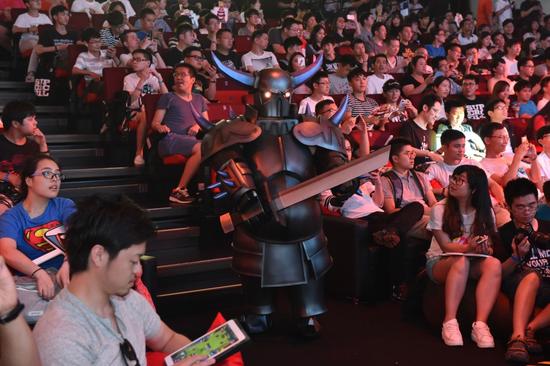 五人的出现让现场的玩家和媒体都倍感意外和惊喜