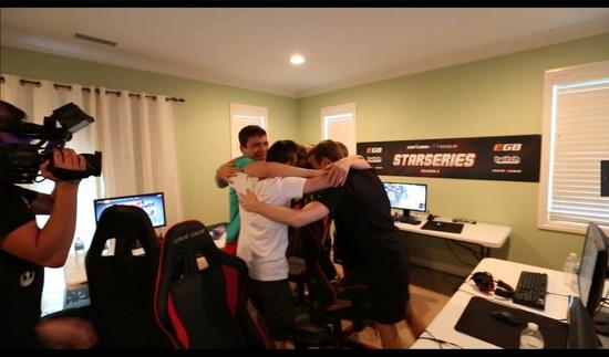 Dendi：要抱一起抱