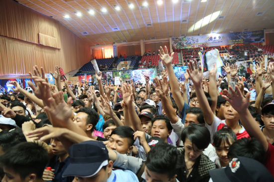 英雄体育《全民枪战》越南总决赛