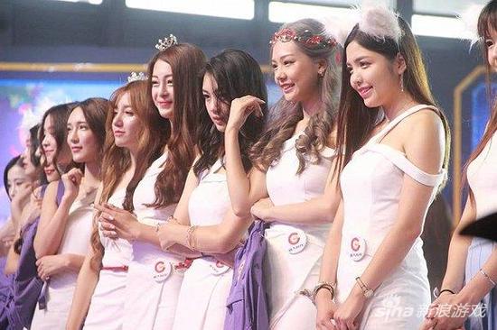 ShowGirl自曝包养确实存在 称你情我愿情况普遍