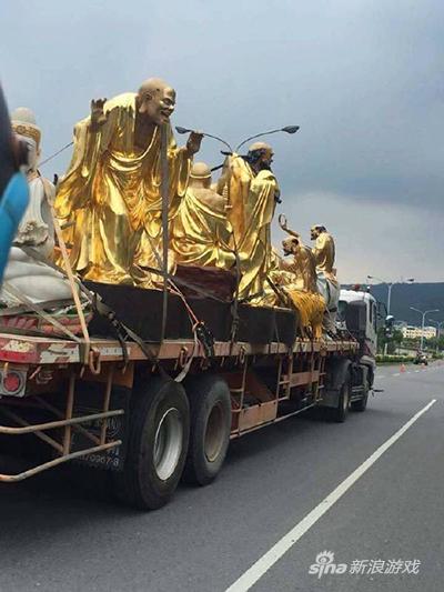 公路演唱会开始了！