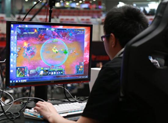 单身狗们，颤抖吧，不是你们不努力，是你们的对手太强大。