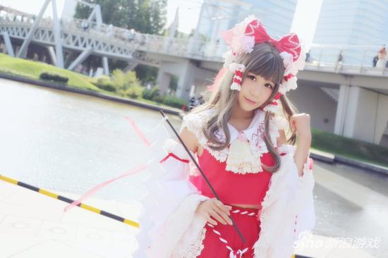 网友高呼工口Coser滚出同人展