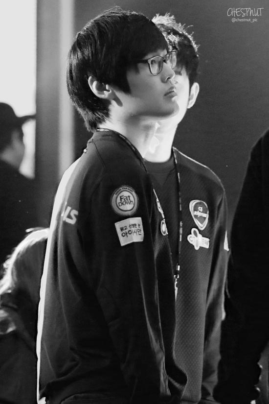 失误，被单杀，无作为。ambition在后辈们地冲击下，逐渐丧失了竞争力。